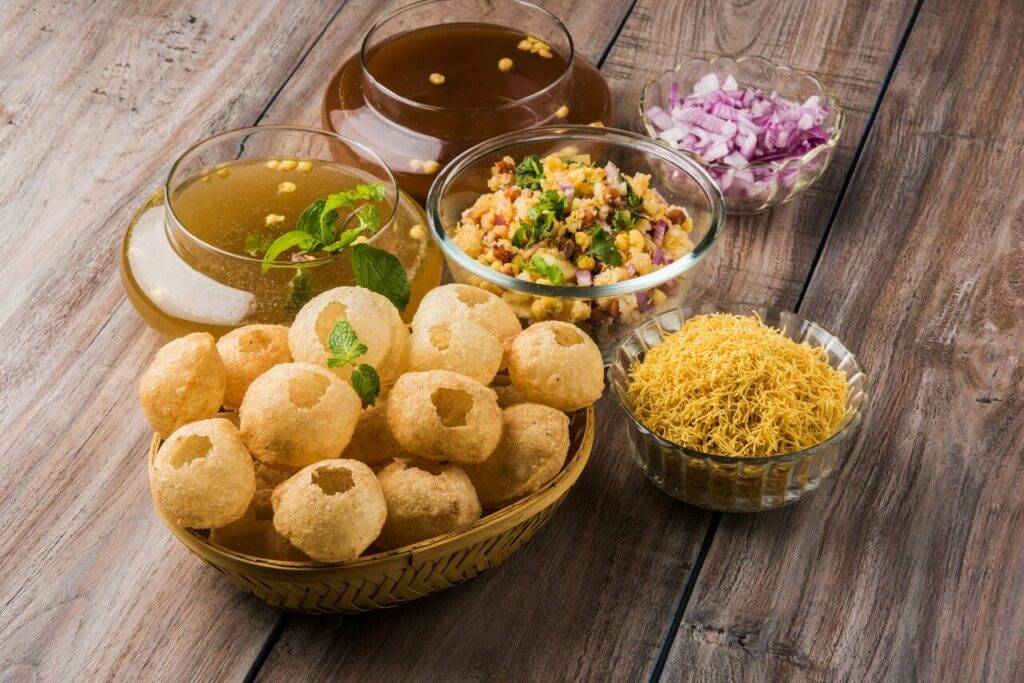 7 Lip Smacking Street Foods of Mumbai you simply cannot miss - Pani Puri