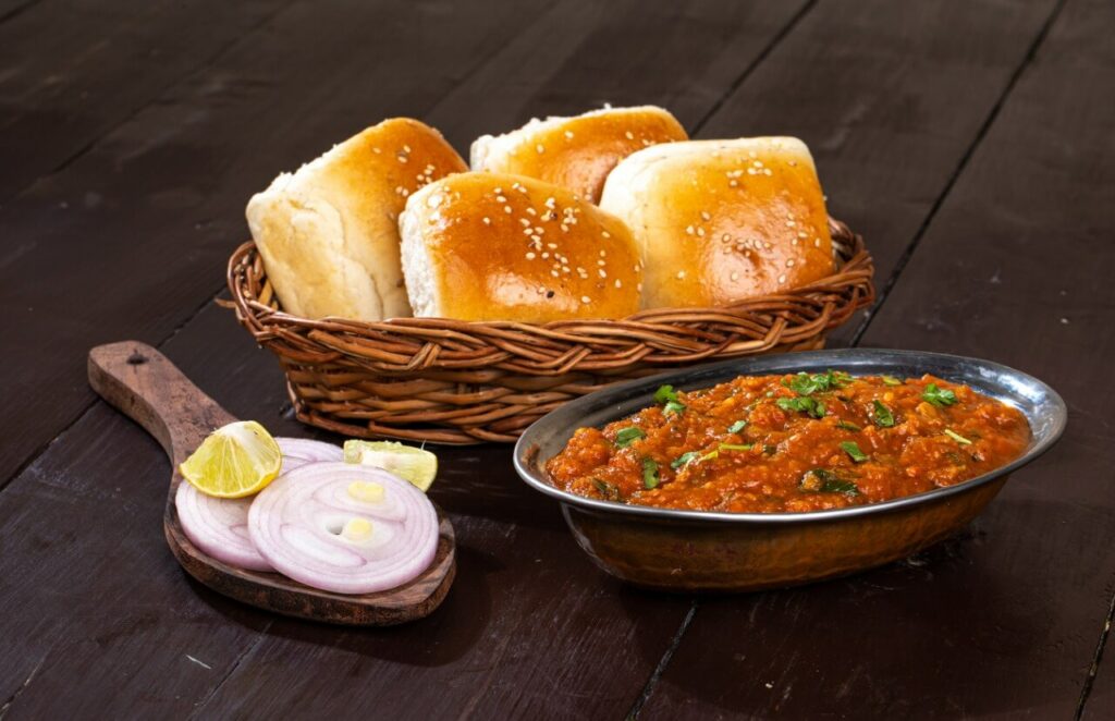 7 Lip Smacking Street Foods of Mumbai you simply cannot miss - Pav Bhaji