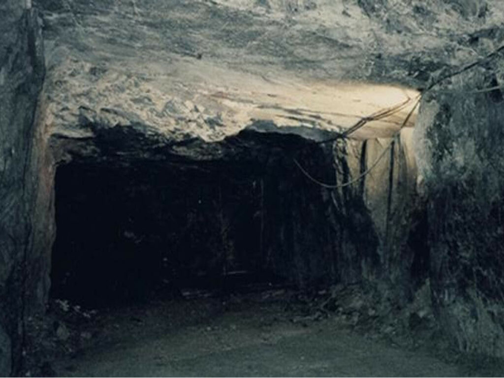 Why You Must Avoid These 10 Places In India Right Now? Alert, Most Haunted Places In India, Beware - The Lambi Dehar Mines, Mussoorie