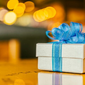 3 Unique Ideas to Gift Your Employees on New Year