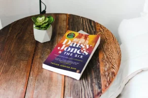 Book Review of Daisy Jones & the Six by Taylor Jenkins Reid