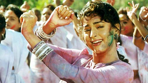 ang-se-ang-lagana-DarrFrom Rang Barse to Jai Jai Shiv Shankar- 10 Best Bollywood Holi Songs to Add to Your Playlist