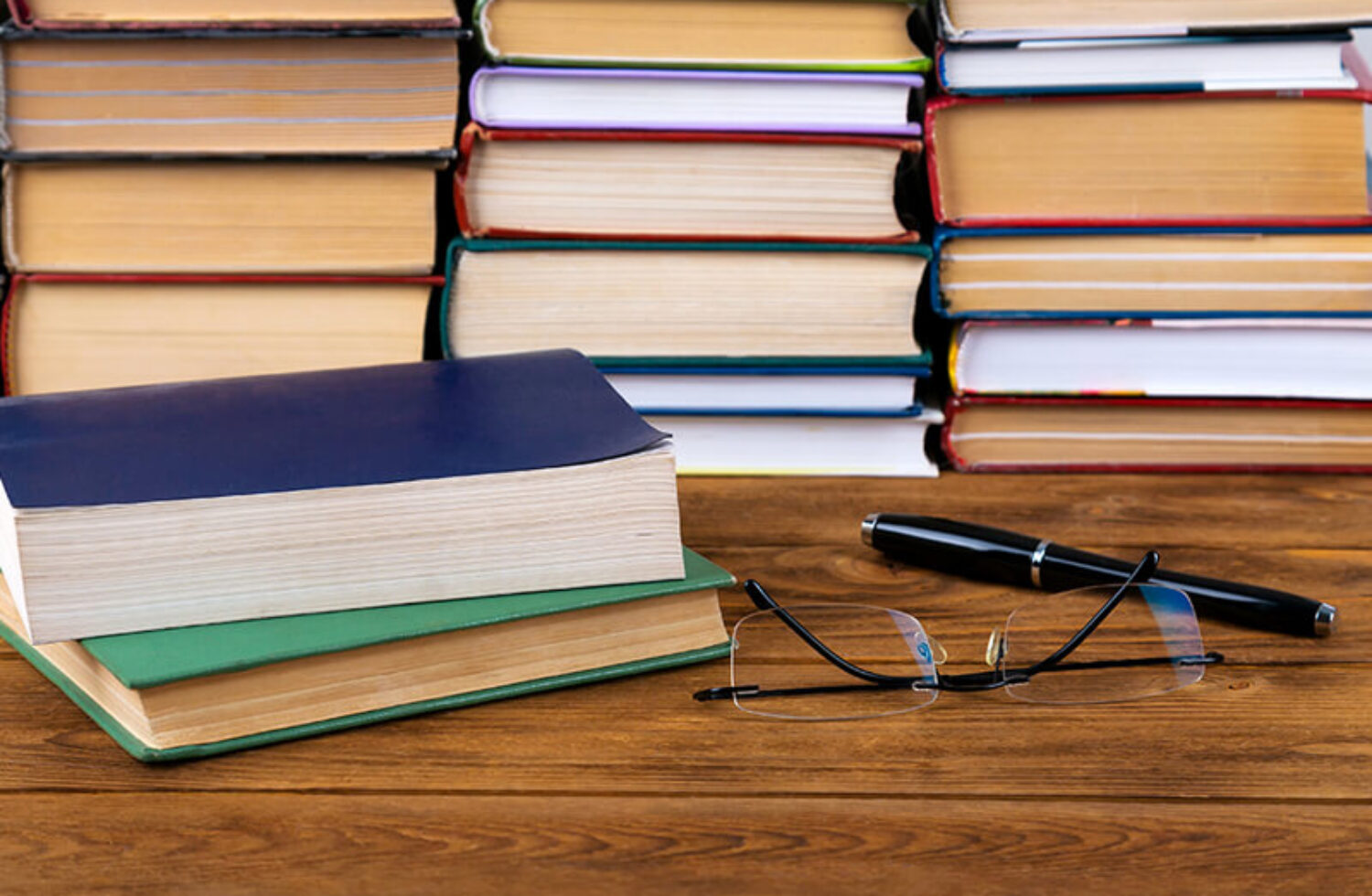10 Book Recommendations For Teens This Summer Vacation